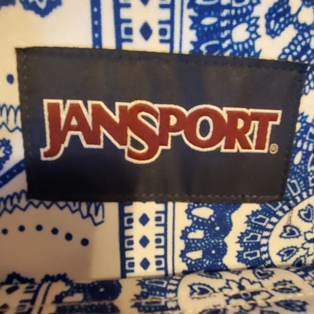 Backpack - Picture 3 of 4